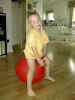 alex_med_studsbollen.jpg (23729 byte)